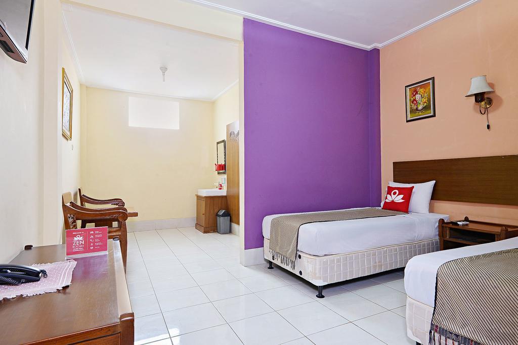 Zen Rooms Riau Natuna Bandung Exteriör bild