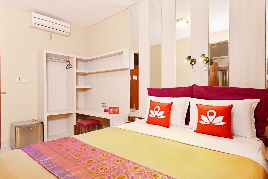 Zen Rooms Riau Natuna Bandung Exteriör bild