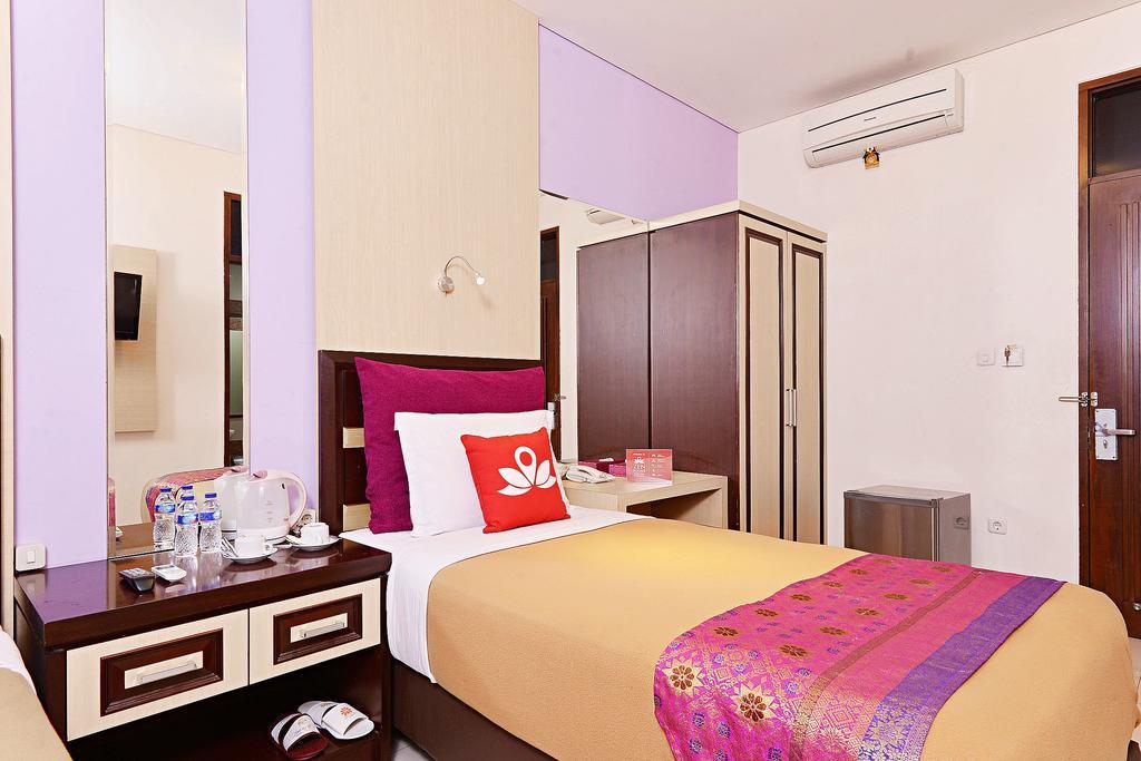 Zen Rooms Riau Natuna Bandung Exteriör bild