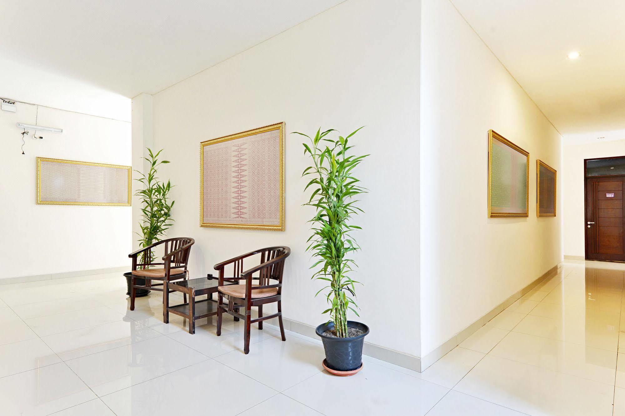 Zen Rooms Riau Natuna Bandung Exteriör bild