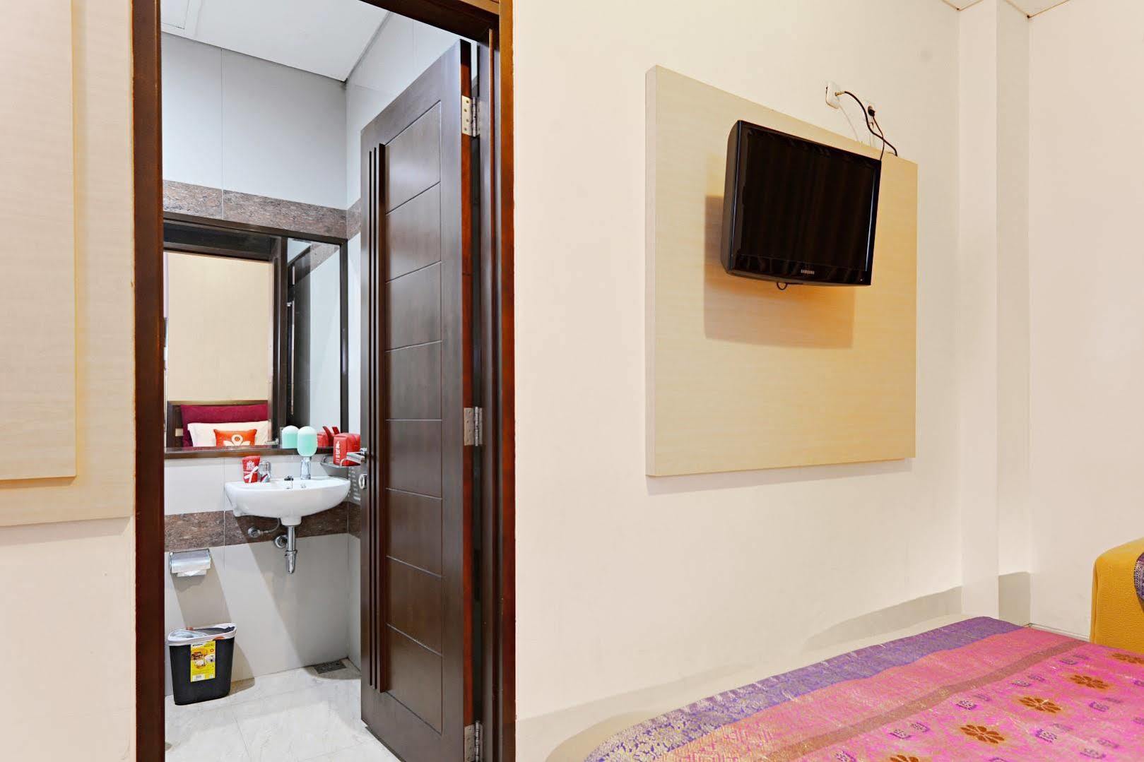 Zen Rooms Riau Natuna Bandung Exteriör bild